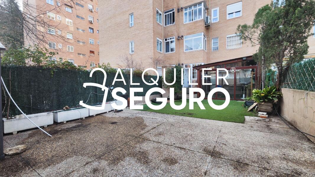 Inmueble en Calle de Valdeverdeja, MADRID