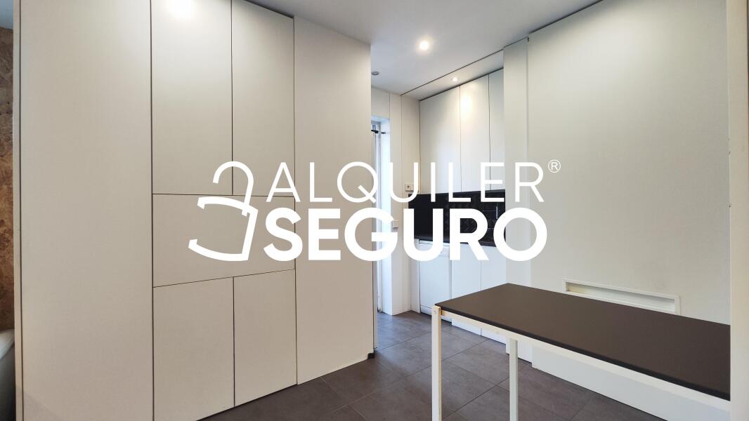 Inmueble en Calle de Valdeverdeja, MADRID