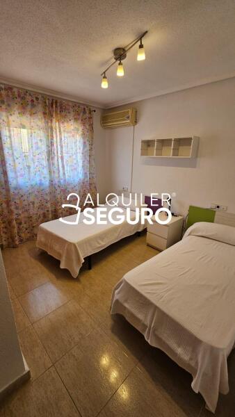 Piso en Calle Ópalo, GEA Y TRUYOLS MURCIA