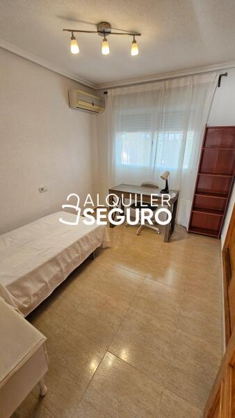 Piso en Calle Ópalo, GEA Y TRUYOLS MURCIA