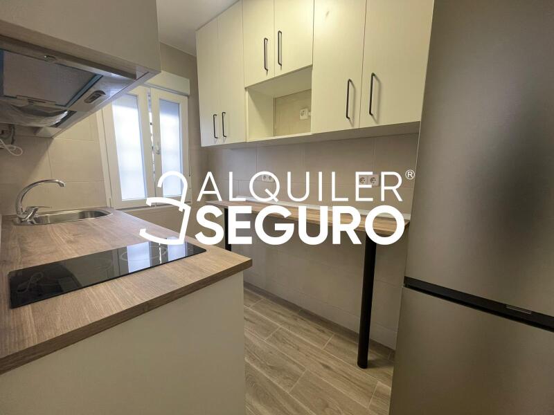 Piso en Calle Herminio Puertas, MADRID MADRID