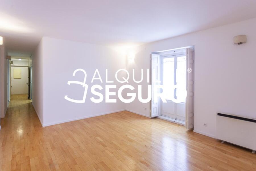 Inmueble en Calle de la Amnistia , MADRID