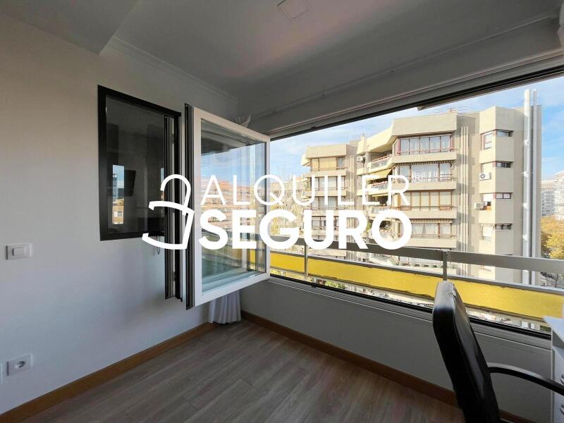 Inmueble en Avenida de Alberto Alcocer, MADRID