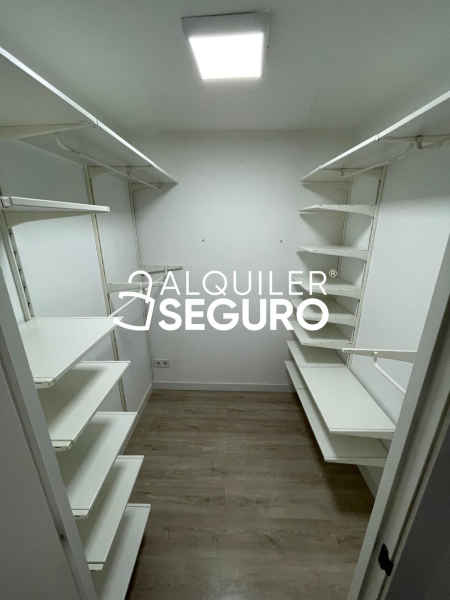Inmueble en Calle de Eugenia de Montijo, MADRID