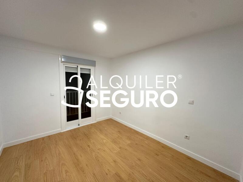 Inmueble en Calle Villalmanzo, MADRID