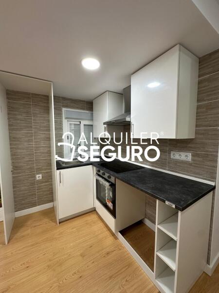 Inmueble en Calle Villalmanzo, MADRID