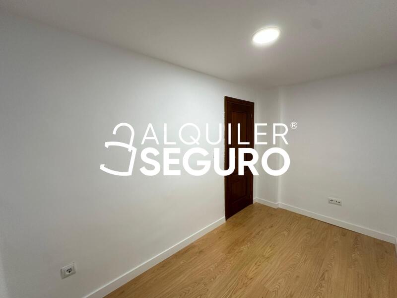 Inmueble en Calle Villalmanzo, MADRID