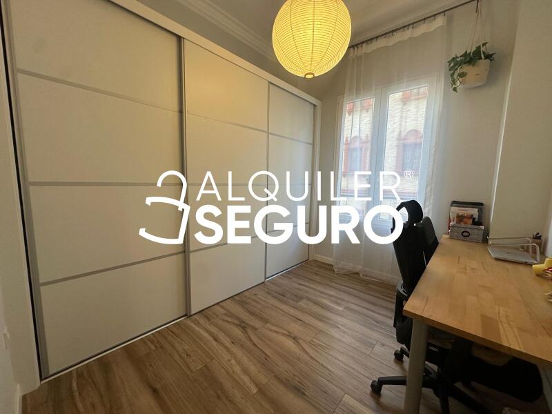 Inmueble en Calle Pintor Salvador Abril, VALENCIA