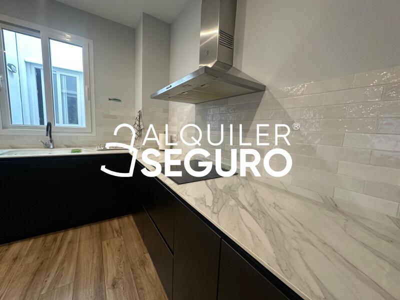 Inmueble en Calle Pintor Salvador Abril, VALENCIA