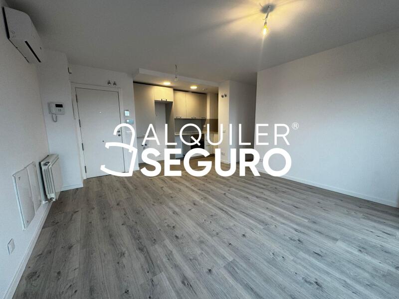 Apartment - 2 bed, 65m² in MADRID - Image 3