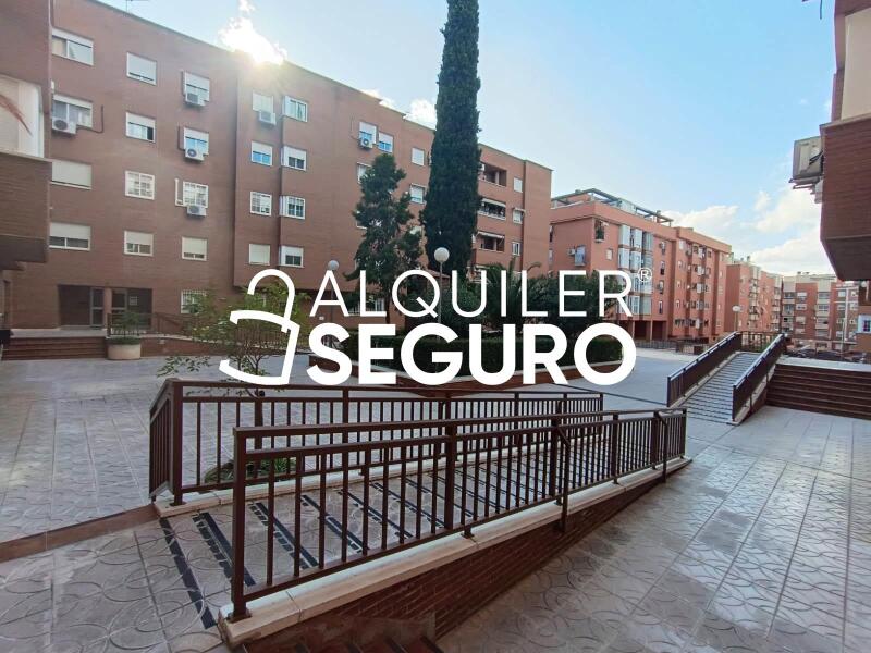 Inmueble en Calle Castilla y León, MADRID