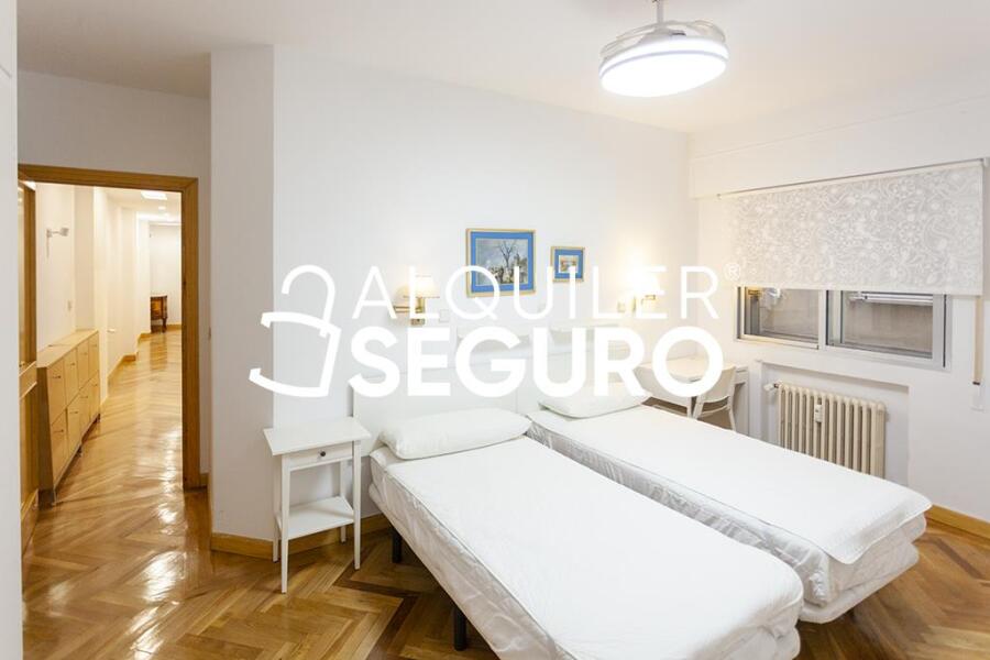 Inmueble en Calle de la Colegiata, MADRID