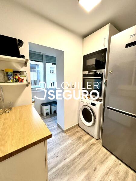 Apartment - 2 bed, 55m² in MADRID - Image 5