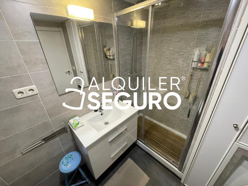 Inmueble en Calle de Melchor Fernández Almagro, MADRID