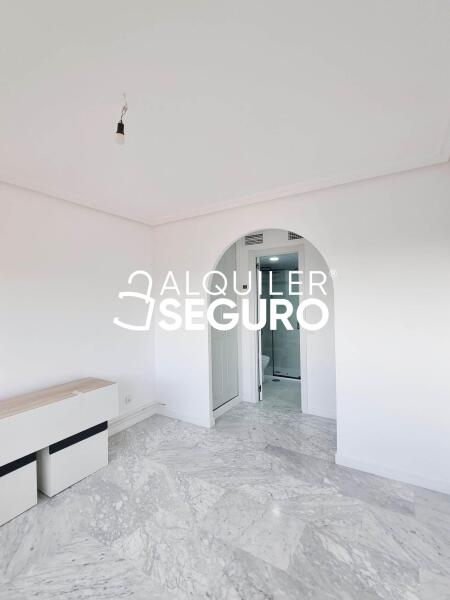 Inmueble en Calle Tapia De Casariego, MADRID