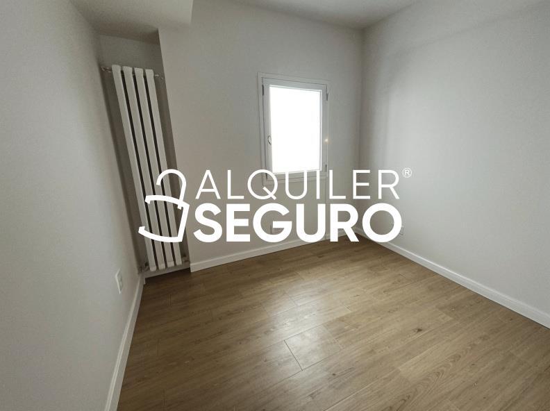 Inmueble en Calle de Clara Del Rey, MADRID