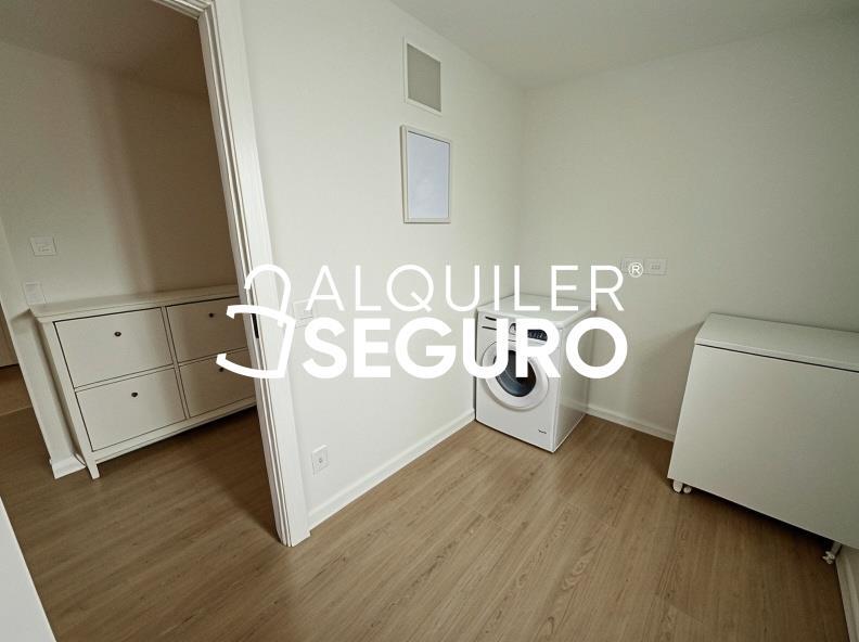 Inmueble en Calle de Clara Del Rey, MADRID