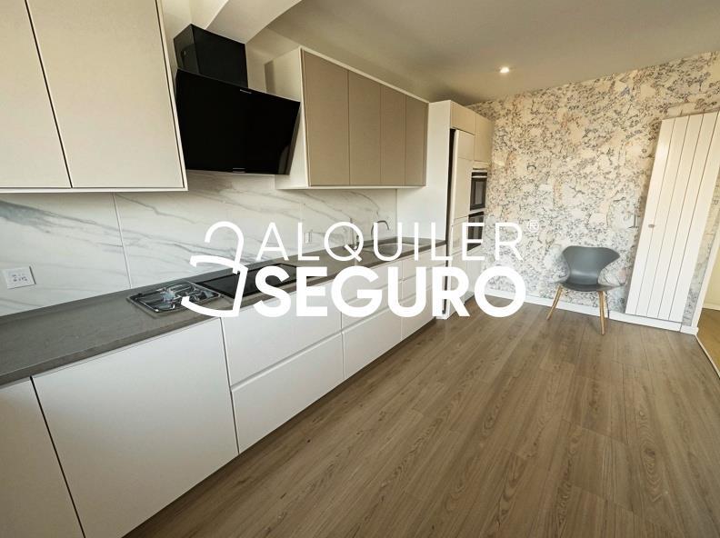 Inmueble en Calle de Clara Del Rey, MADRID