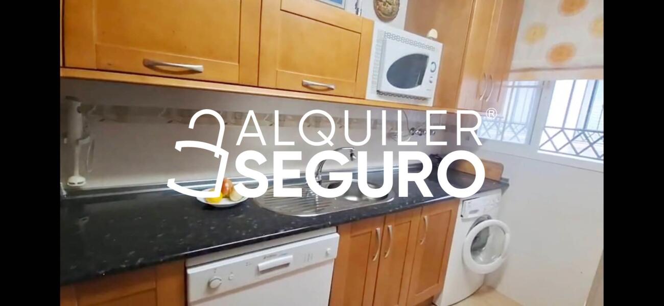 Inmueble en Calle Islas, GRANADA