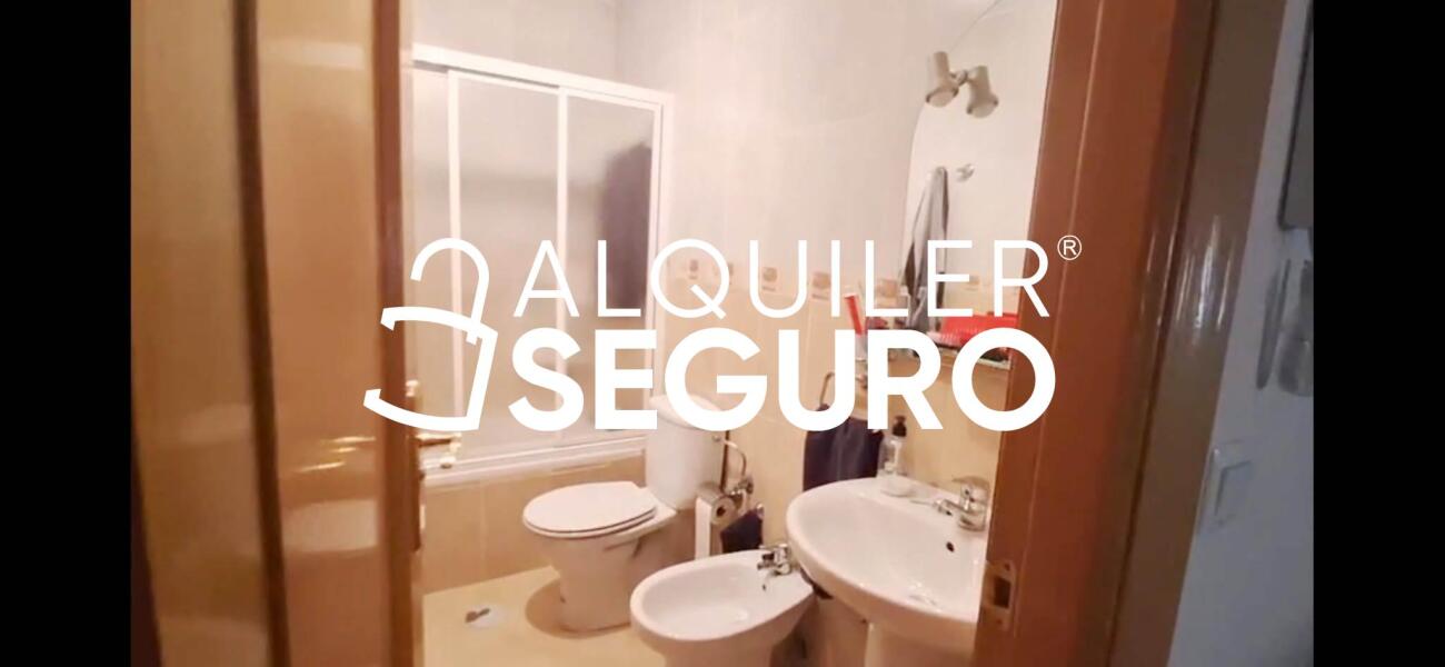 Inmueble en Calle Islas, GRANADA