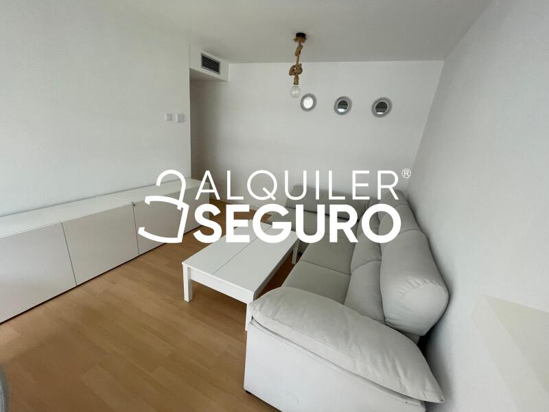 Inmueble en Calle de César Cort Boti , MADRID