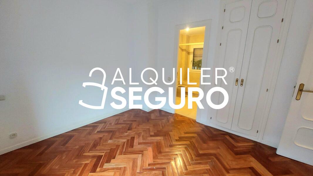 Inmueble en Calle de Cochabamba, MADRID