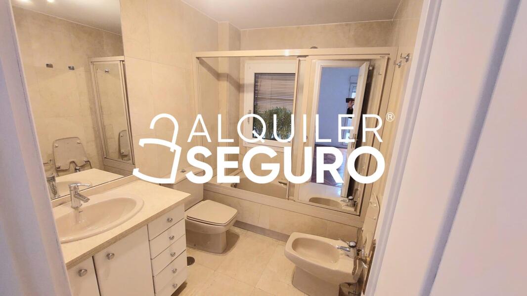 Inmueble en Calle de Cochabamba, MADRID