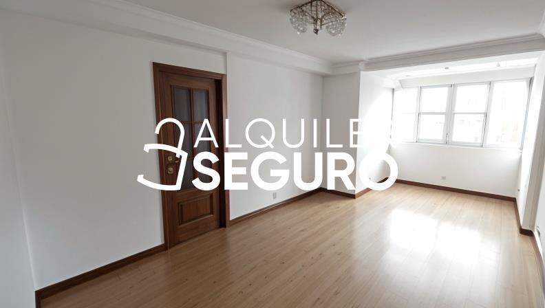 Inmueble en Calle de la Isla de Ons, MADRID