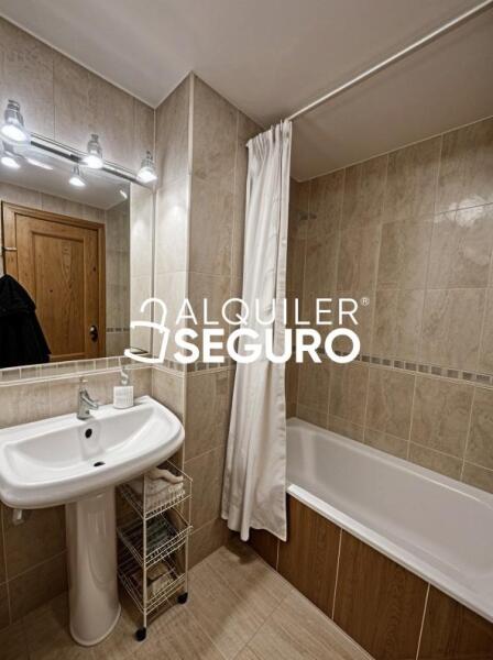 Inmueble en Calle Doctor Jose Maria Poveda , MADRID