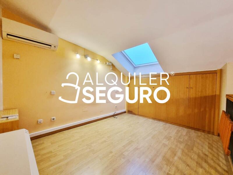 Inmueble en Calle Doctor Jose Maria Poveda , MADRID