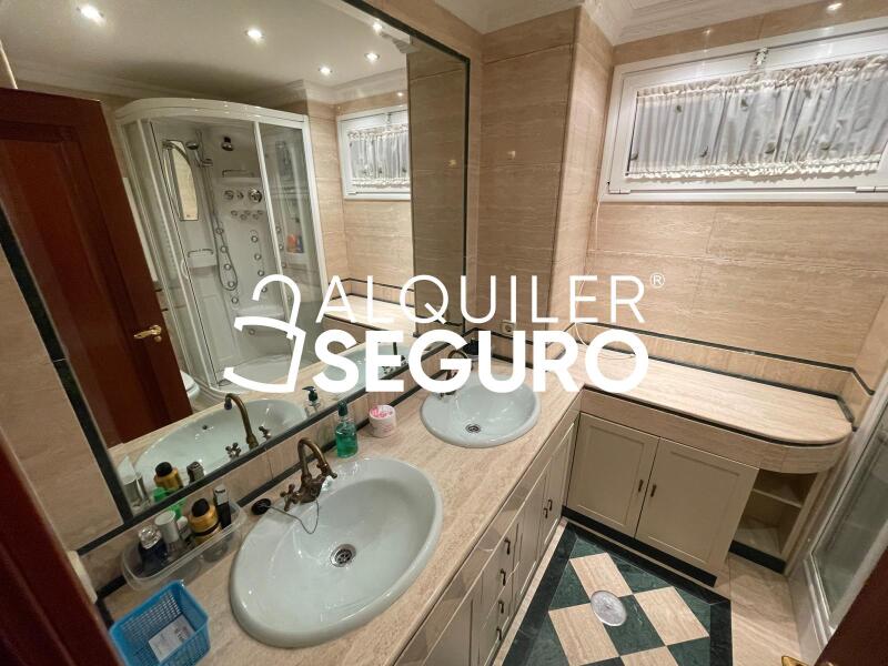 Inmueble en Calle de Fco. Largo Caballero, MADRID