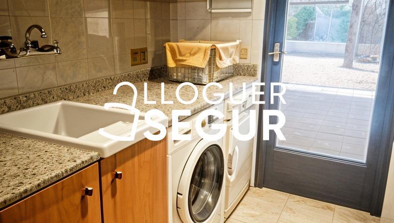 Inmueble en Calle Les Gatoses, BARCELONA