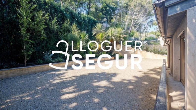 Inmueble en Calle Les Gatoses, BARCELONA