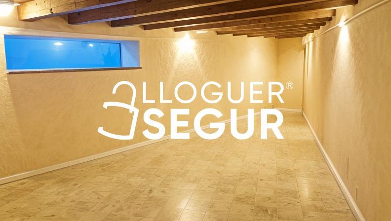 Inmueble en Calle Les Gatoses, BARCELONA