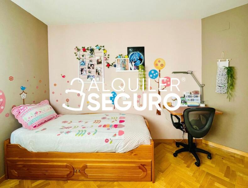 Inmueble en Calle  Antonio Gades, MADRID