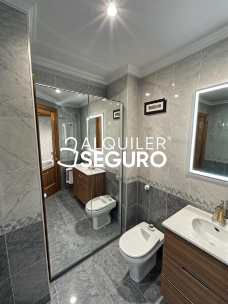 Inmueble en Calle de Cartaya, MADRID