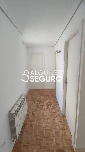 Inmueble en Calle de Melchor Fernandéz Almagro , MADRID