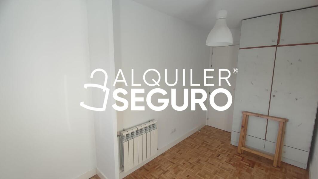 Inmueble en Calle de Melchor Fernandéz Almagro , MADRID