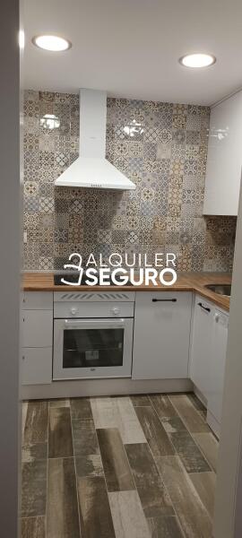 Inmueble en Calle Nardos, MADRID