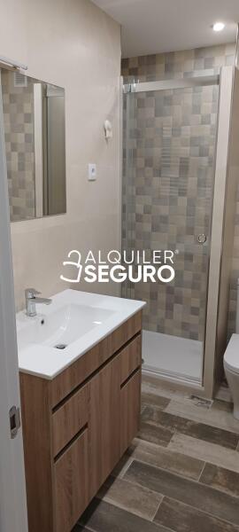 Inmueble en Calle Nardos, MADRID