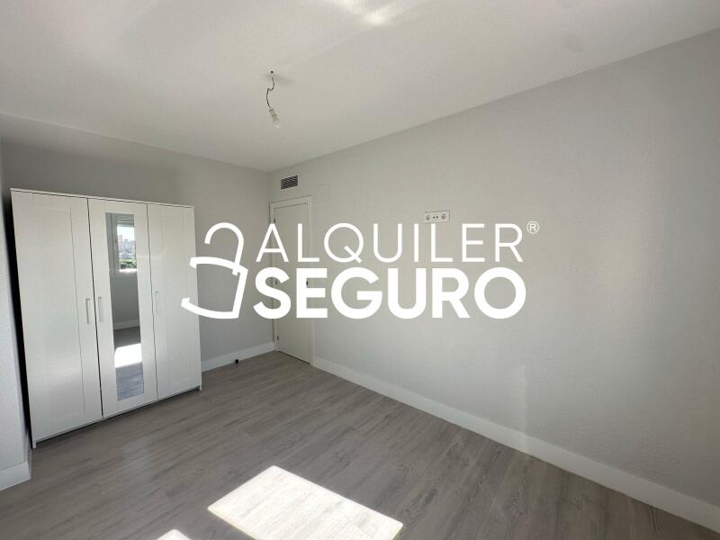 Inmueble en Calle Herencia , MADRID