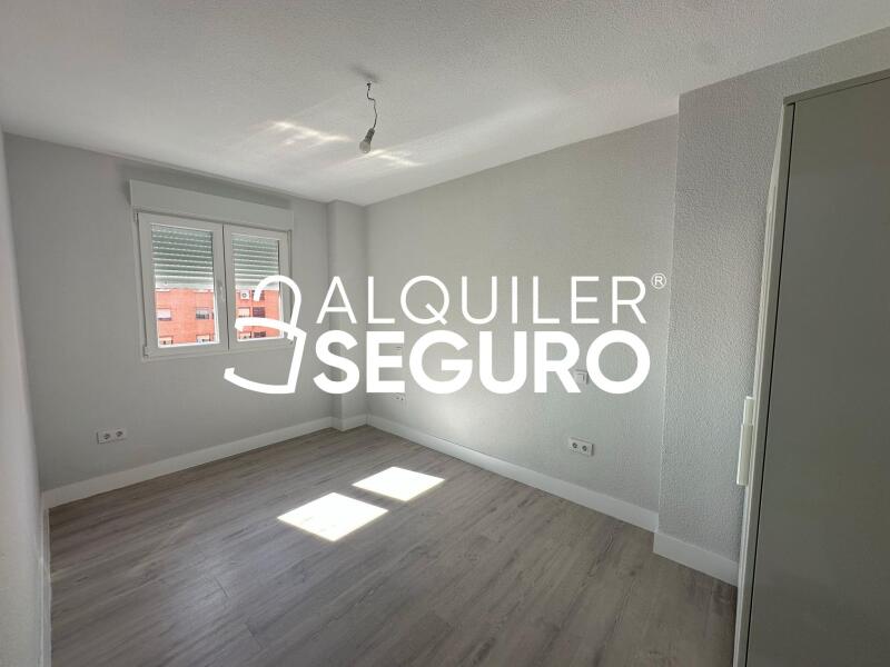 Inmueble en Calle Herencia , MADRID