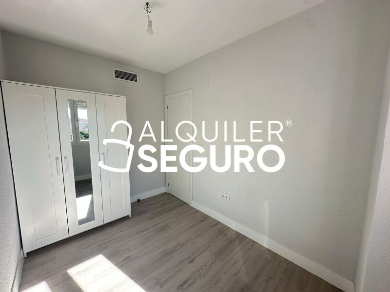 Inmueble en Calle Herencia , MADRID