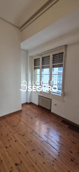 Inmueble en Calle Menen Perez, ASTURIAS