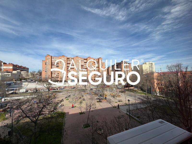 Inmueble en Avenida de la Albufera, MADRID