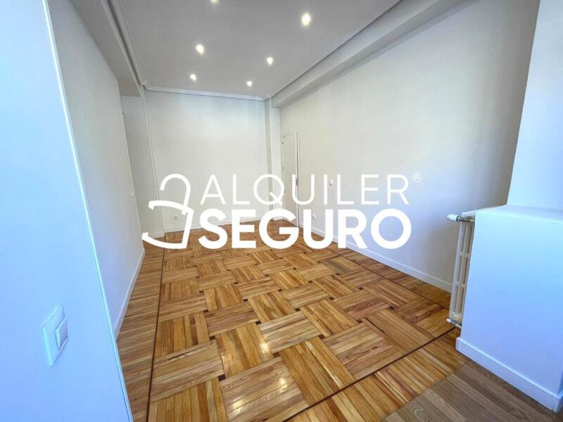 Inmueble en Avenida del Mediterraneo , MADRID