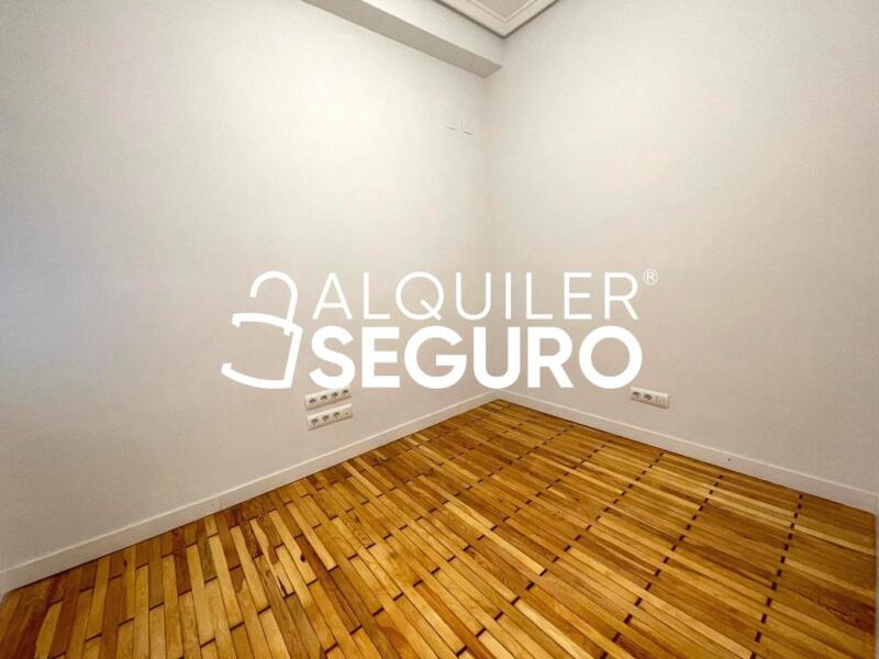 Inmueble en Avenida del Mediterraneo , MADRID