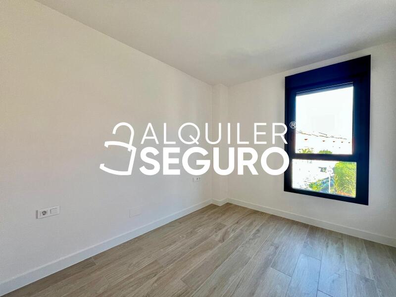 Piso en Calle Tres de abril , COBEÑA MADRID