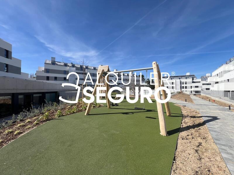 Piso en Calle Tres de abril , COBEÑA MADRID