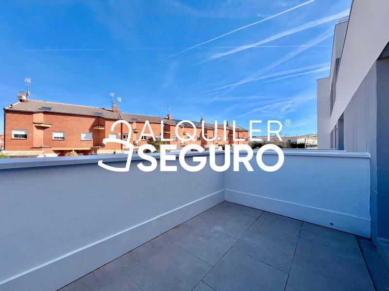 Piso en Calle Tres de abril , COBEÑA MADRID